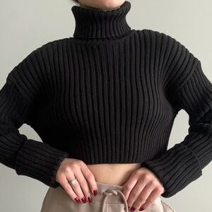 Zara Ribbed black knit sweater